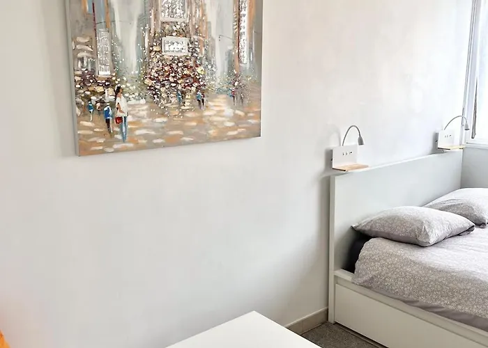 Cozy And Modern With View Διαμέρισμα