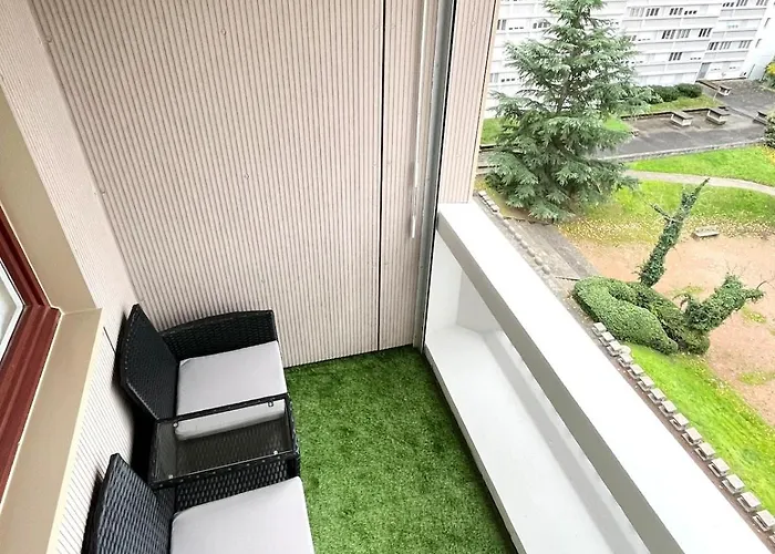 Cozy And Modern With View Lägenhet Lyon