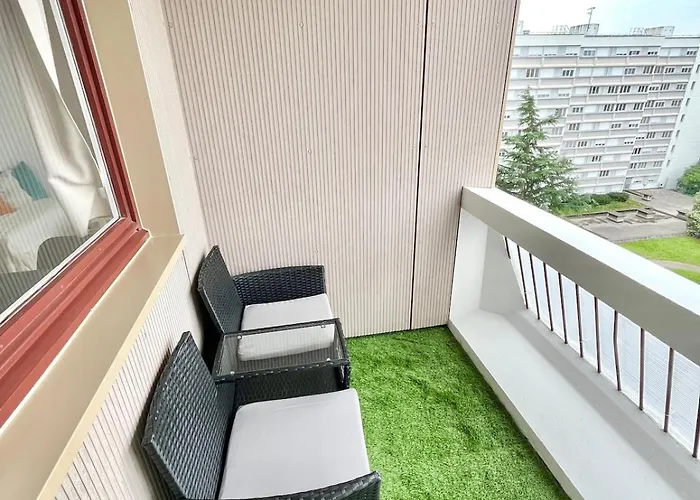 Cozy And Modern With View Lägenhet *
