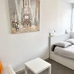 Cozy And Modern With View Apartment
