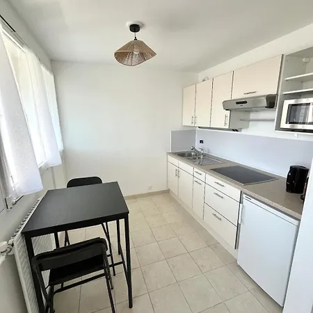 Cozy And Modern With View Appartamento Lione