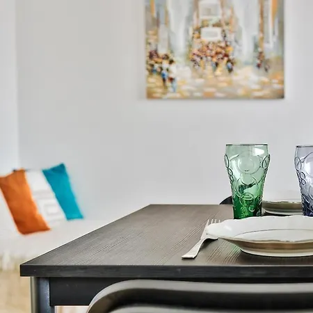 Cozy And Modern With View Lione